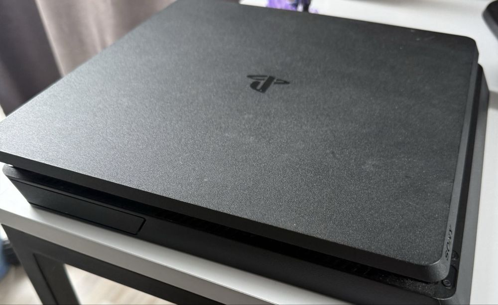 Поейстейшен 4 Slim 500gb