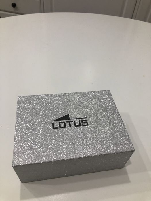 RELÓGIO LOTUS COM PULSERA DE COURO, MULHER