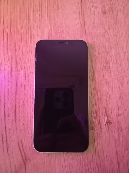 iPhone 12  // 128gb (não liga )