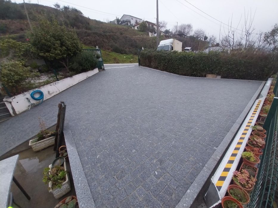 Todo tipo de Calcadas em granito e de cimento