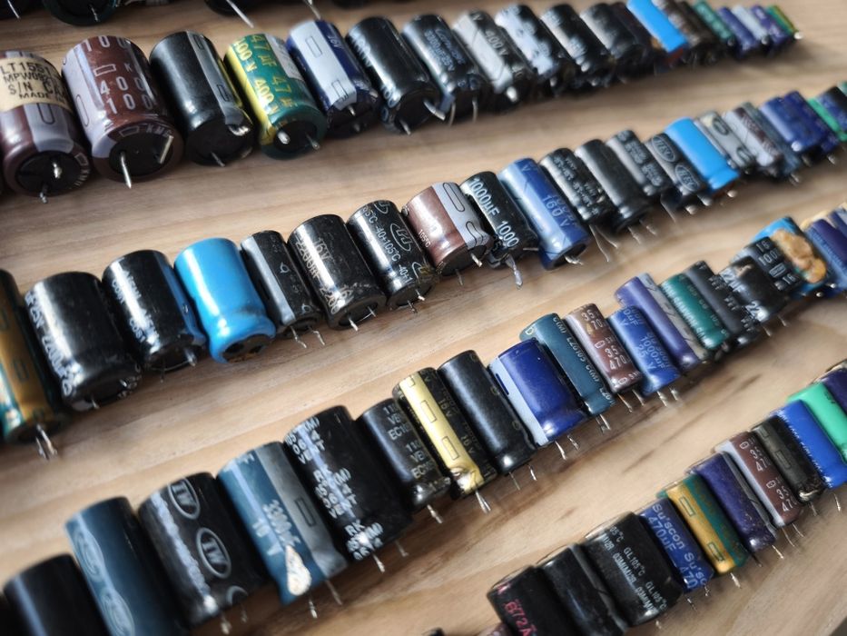 130 szt. Duże kondensatory Rubycon, Panasonic, Sam Young, Taicon i inn