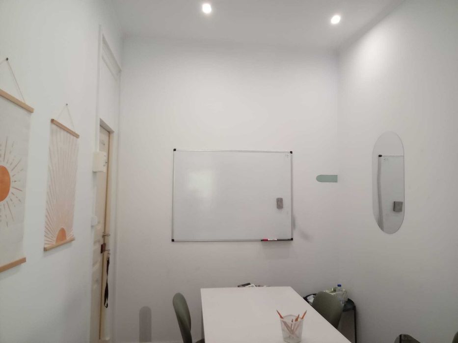 Aluga se Sala  Amoreira - Cascais  para consultorio/ escritorio/ Esteticista