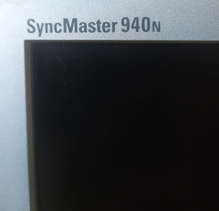 Монитор 19" Samsung SyncMaster 940N