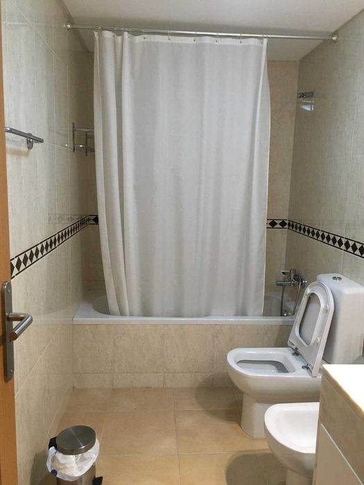 Alugo T2  com garagem monte gordo