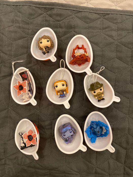 Kinder, Stranger Thinks