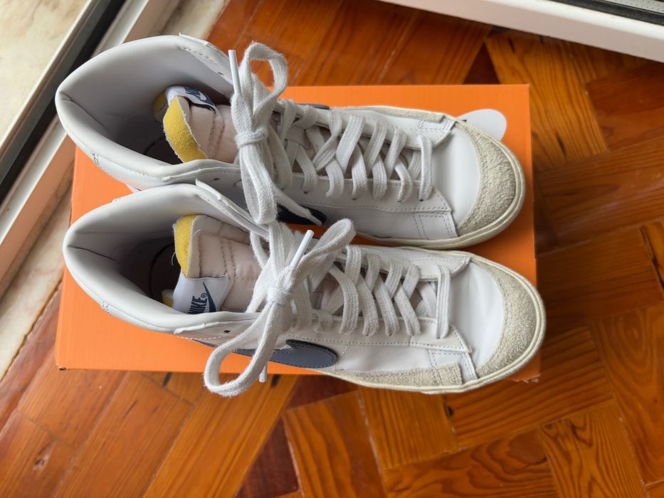 Nike Blazer Mid’77 Mulher Branco e Azul