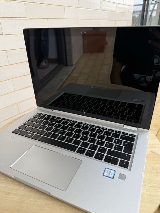 HP Elitebook 1030 G2 ,Core i5 7th generation 8 GB Ram 256 SSD