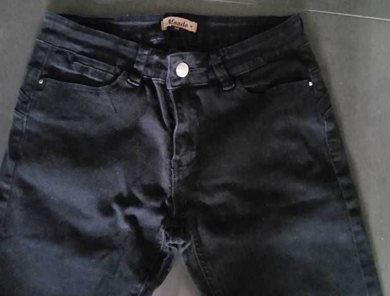 czarne spodnie jeansowe Moodo typu slim roz. M