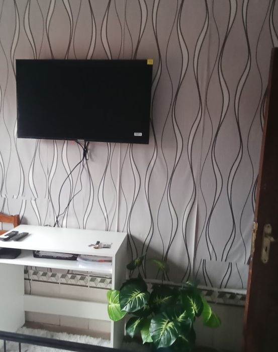 Alugo quarto  mobilado