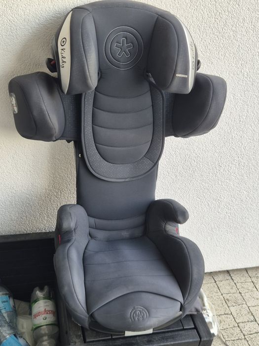 Fotelik Kiddy Cruiserfix 3, fotelik samochodowy (15-36kg) mata samochodowa gratis.