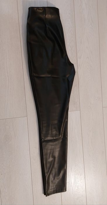 Nowe spodnie legginsy z ekoskóry Sinsay M 38