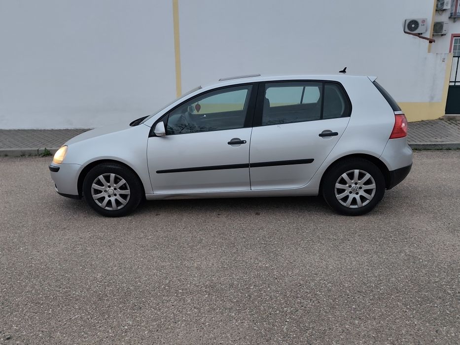 VW Golf V 2.0 TDI Topo de Gama • Teto Abrir • Bola de Reboque • 319 00