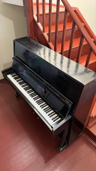 Фортепіано Україна, самовивіз 1-й поверх, Київська обл.