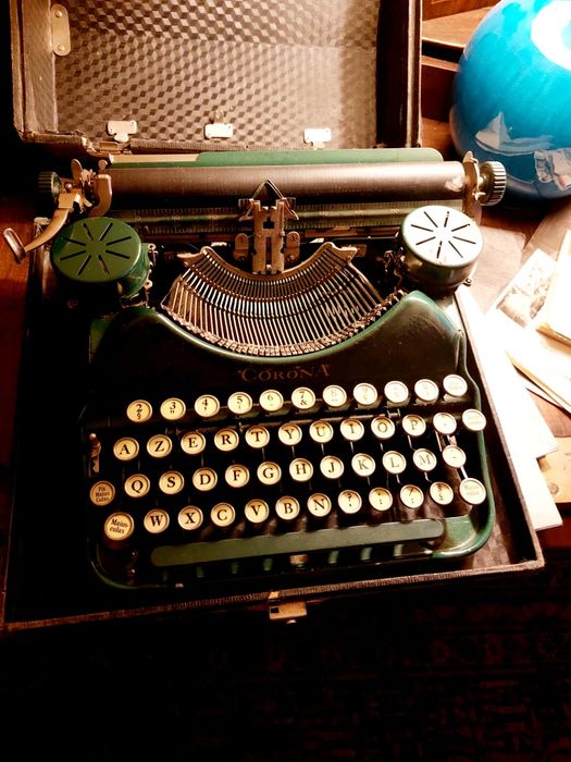 Máquina de escrever corona