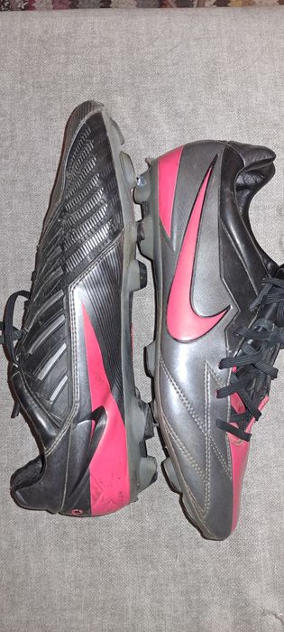 Бутси футбольні Nike