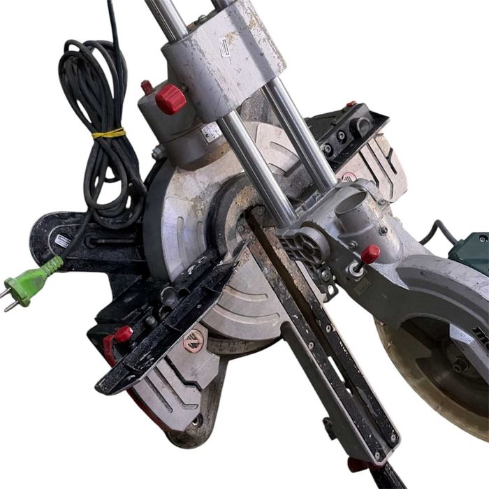 Piła ukosowa Metabo KGS 216 M