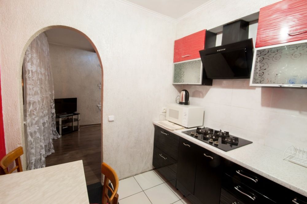 Здам подобово 2-кімнатну квартиру в центрі (Проспект Свободи, 40)