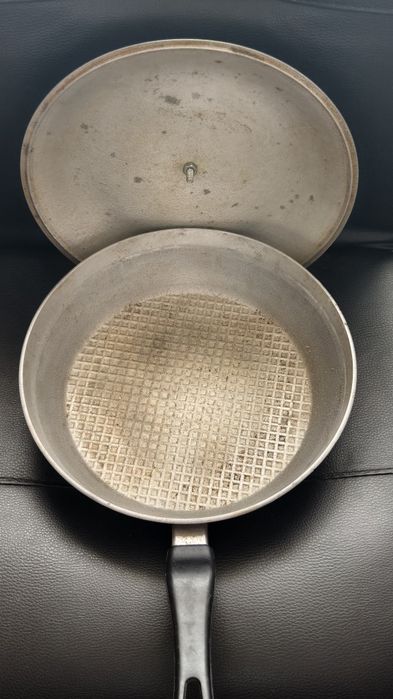 Сковородка Чародейка времён СССР