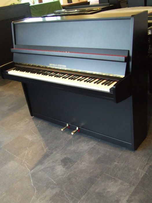 Pianino Grotrian Steinweg mod 120, czarne z 1977 r.