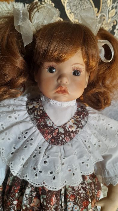 Винтажная фарфоровая кукла