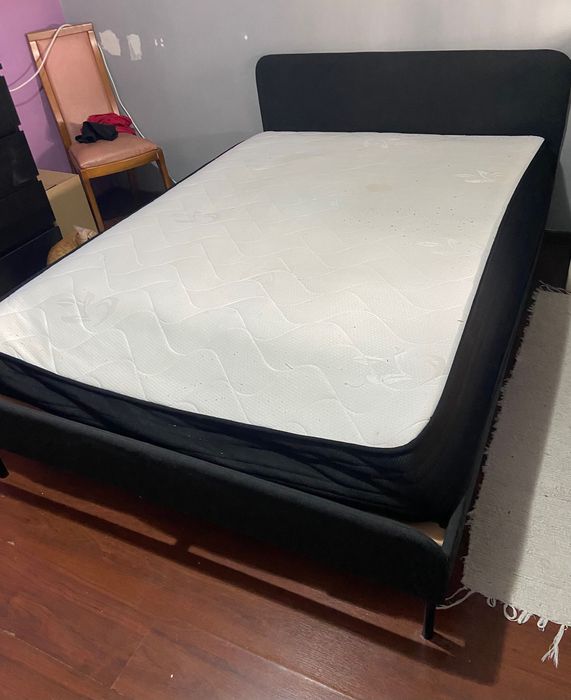 Cama de casal ikea