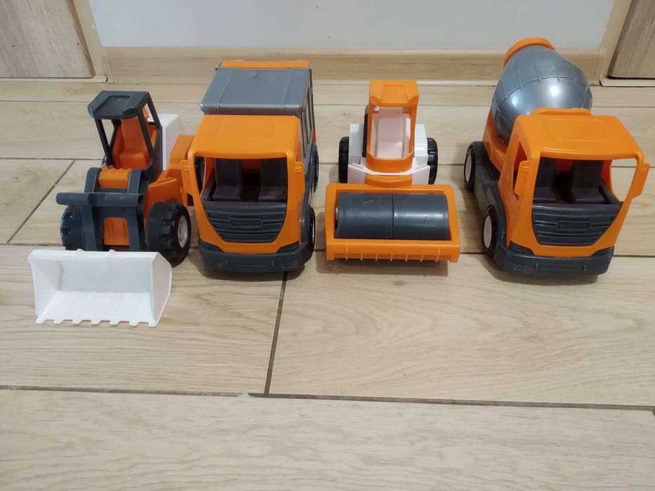 Zabawki WADER walec, śmieciarka, ładowarka, betoniarka