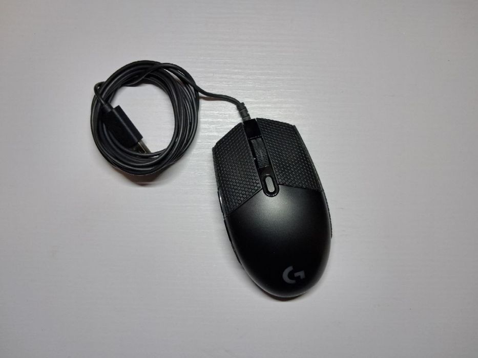 Игровой комплект: клавиатура + мышка
Продаю качественный игровой