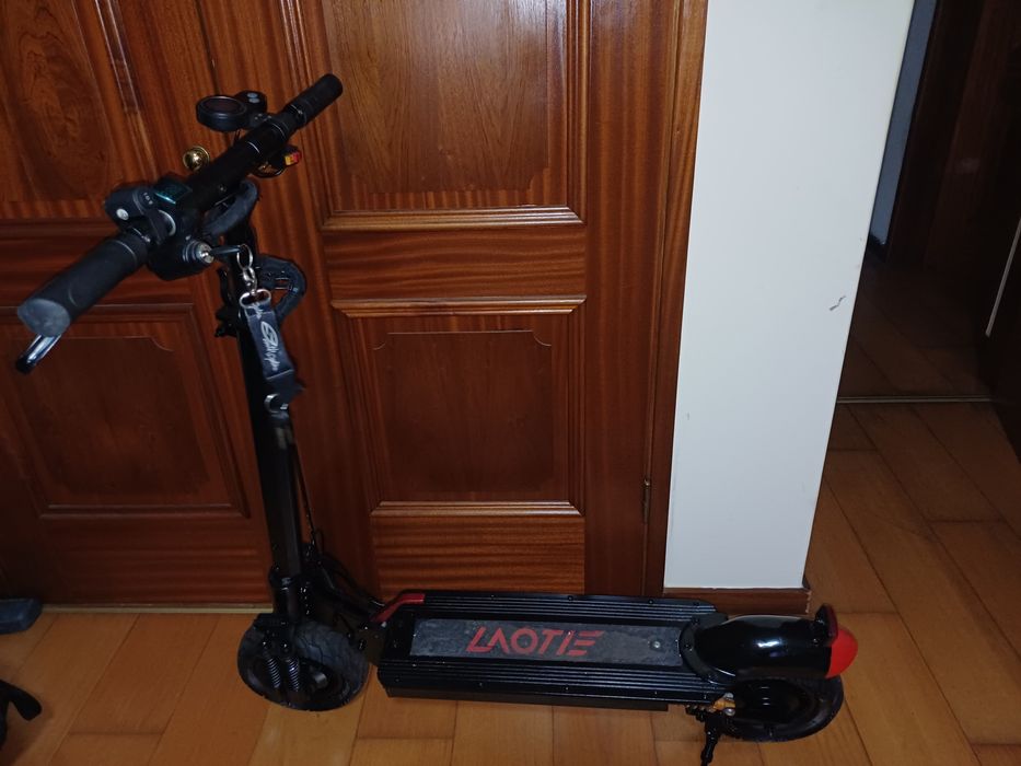 Trotinete ES10P marca LAOTIE