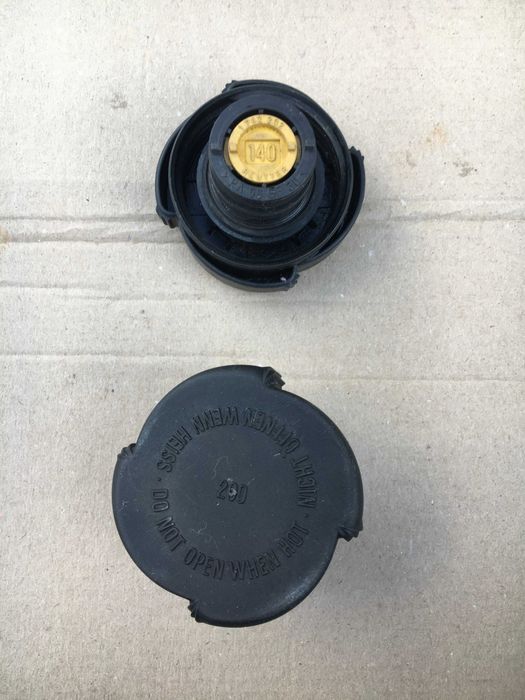 Кришка розширювального бачка BMW E39.Е34.Е36.Е46.Е30.Е53.Е60 Оригінал