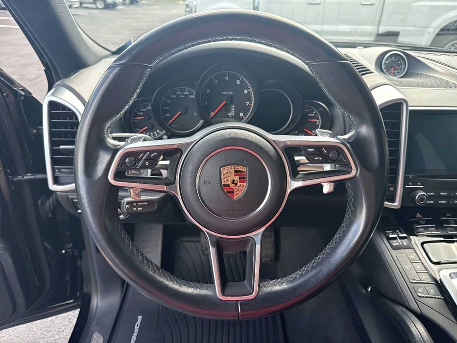 Porsche Cayenne      2017