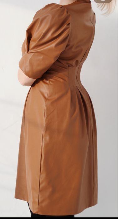 Платье кожзам в отличном состоянии