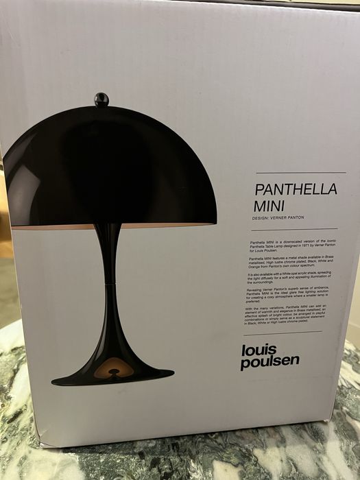 Louis Poulsen Candeeiro de mesa Panthella 250 Preto