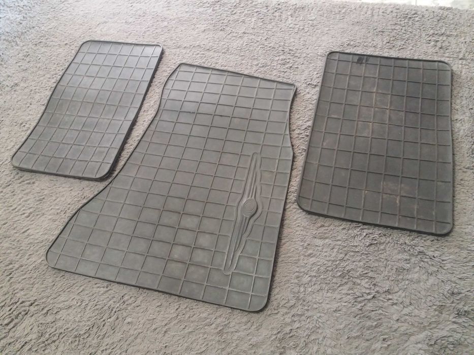 ORYGINALNE dywaniki samochodowe Chrysler 300C 3szt