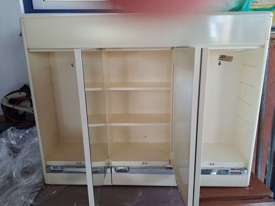 Armario de w.c de 3 portas