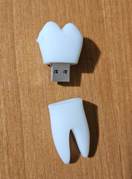 Pendrive   ząbek
