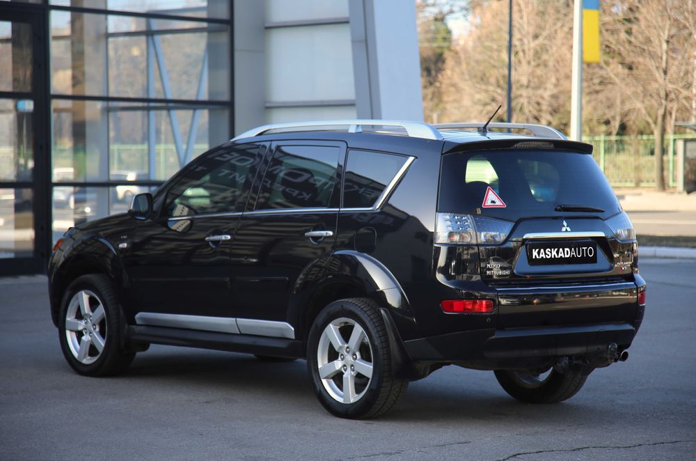 Mitsubishi Outlander XL