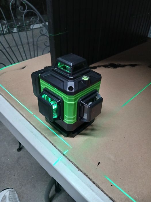 nível laser 16 linhas