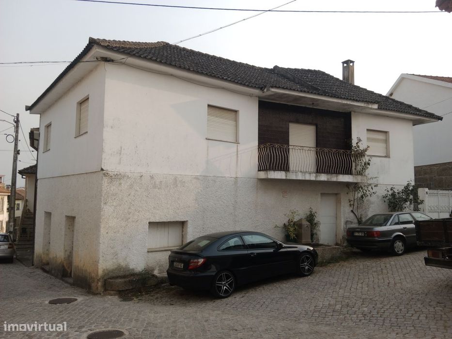 House for living in or renovation with great potential.