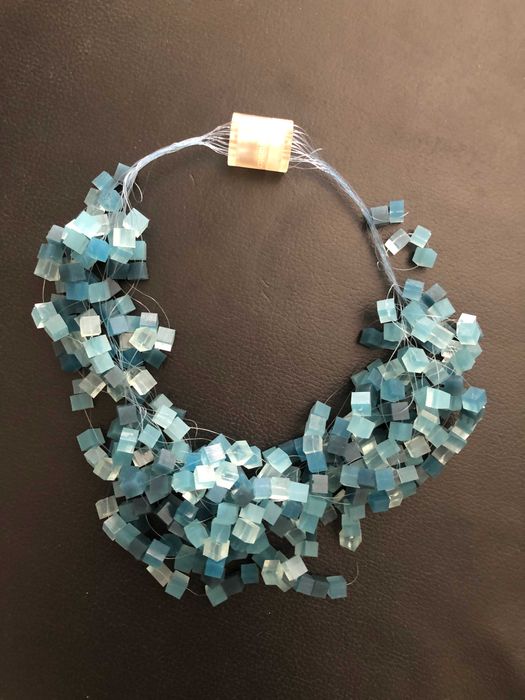 Colar e pulseira Swatch em silicone