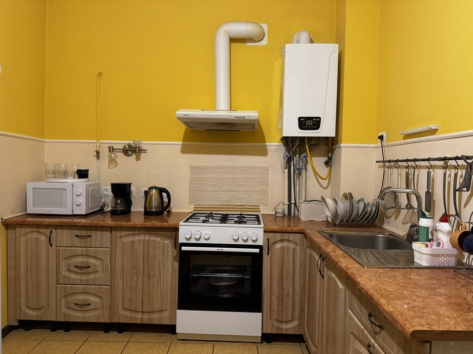 Будинок- квартира  подобово.  Берегове Центр Вільно з 30.01