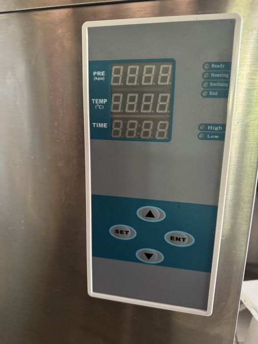 Вертикальний автоклав (паровий стерилізатор) HVS-75D — 75 літрів