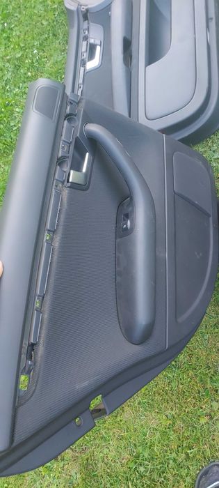 Audi a4b7 kombi boczki drzwi Alkantara 4 el szyby