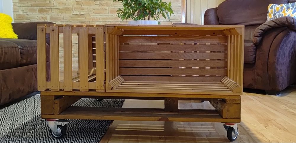 Stolik kawowy drewniany handmade na kółkach