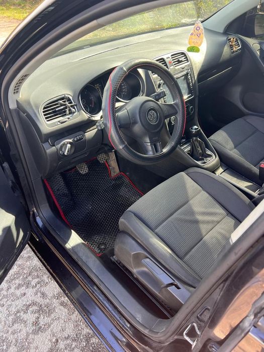 Volkswagen Golf 2010 рік Гольф Хетчбек