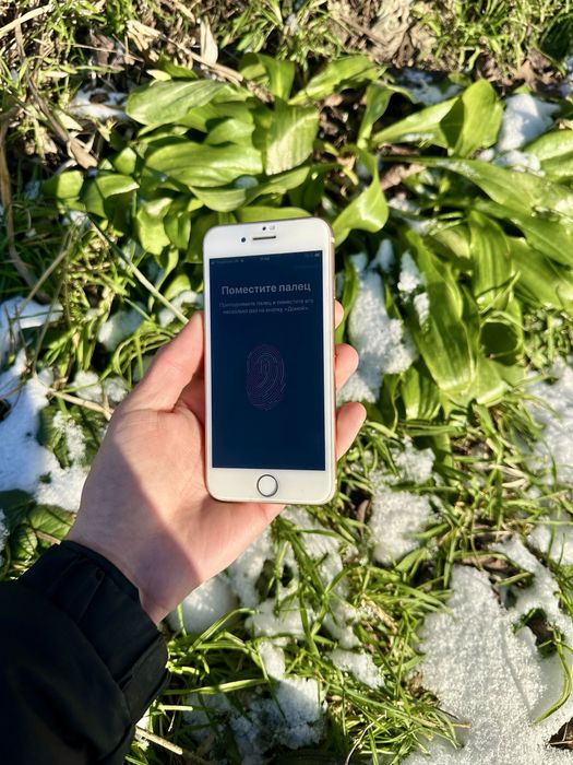 Продам iPhone 8 64gb 83%