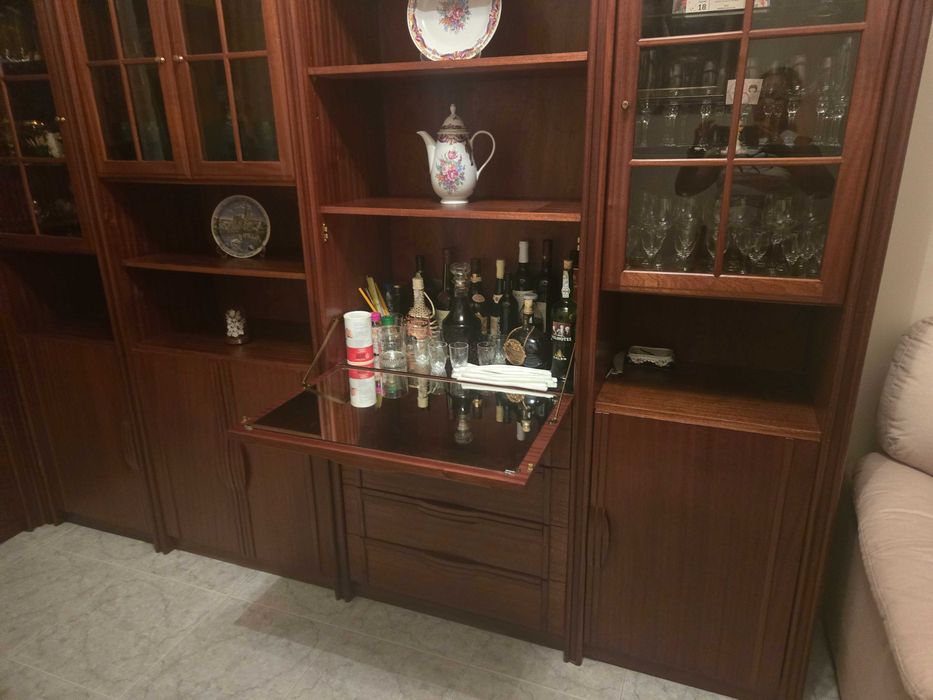Movel de sala em mogno