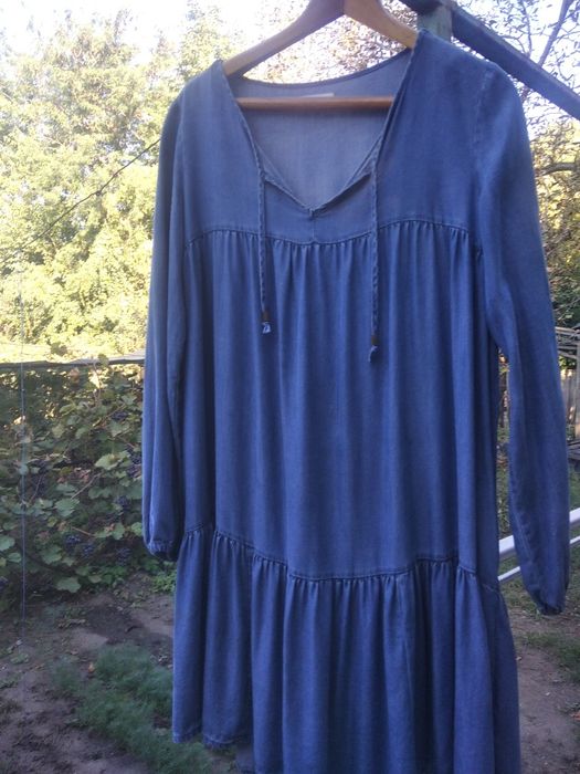 Платье супер класное. Размер от 46 до 50. Свободного покроя.