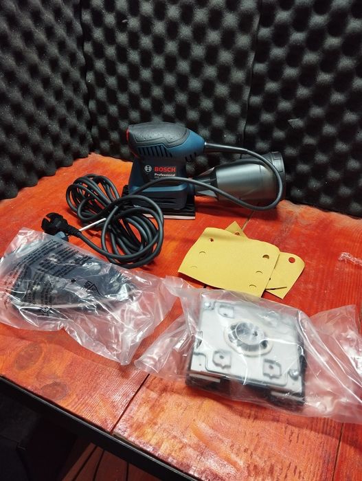 Нова!Вібраційна шліфмашина Bosch GSS 160-1 A