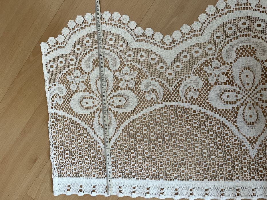 Мереживна  віконна фіранка