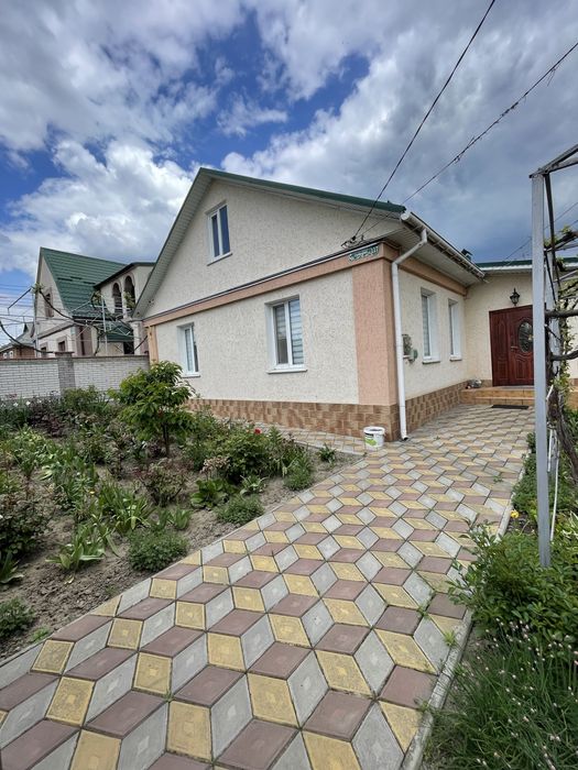 Продам будинок з меблями та технікою м.Гайсин